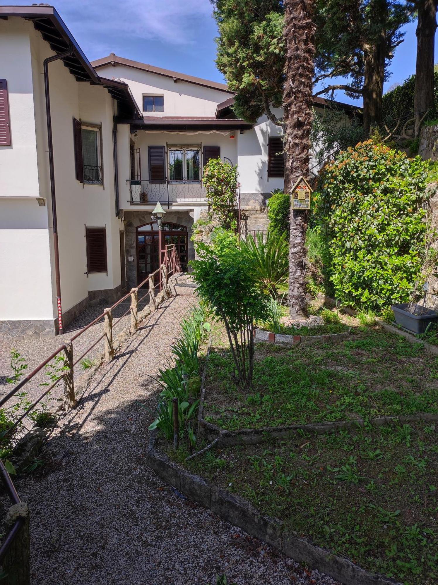 Villa Antonella, App. Vittoria Tavernerio Экстерьер фото