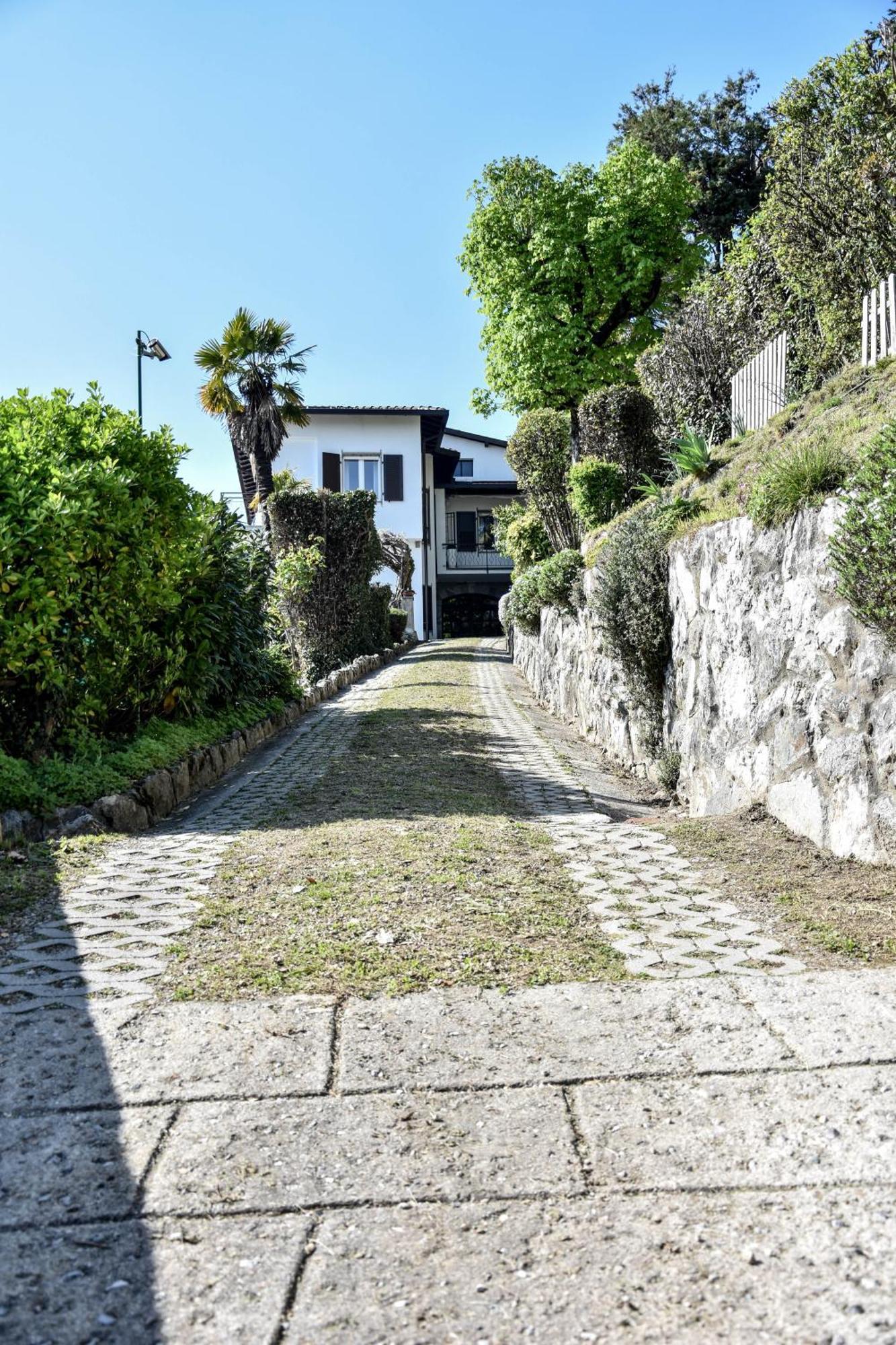 Villa Antonella, App. Vittoria Tavernerio Экстерьер фото